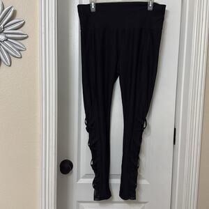 Xersion black leggings cross detail mesh waist key pocket size L